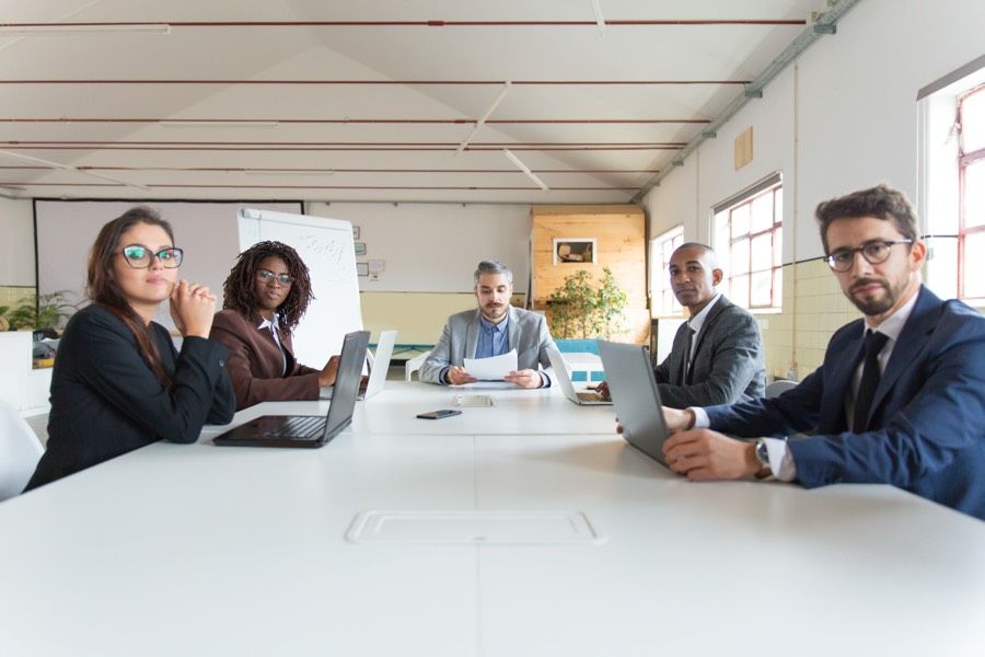L’équipe du cabinet Th2 Patrimoine en réunion